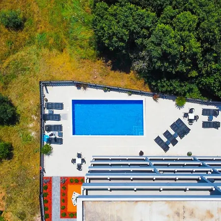 Daire Sunset Coral - With Pool *